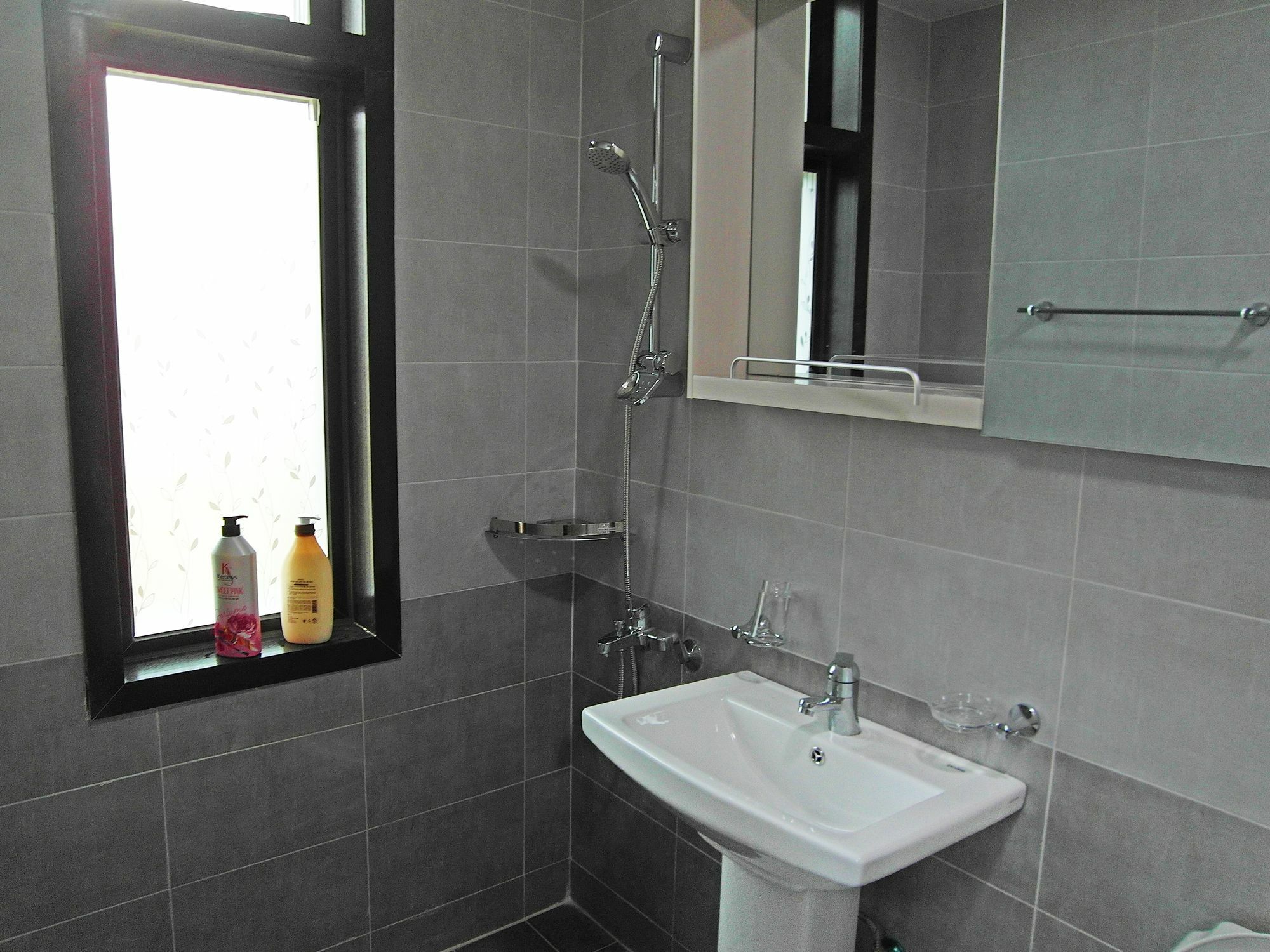 Leeon Guest House Inchon Exteriör bild